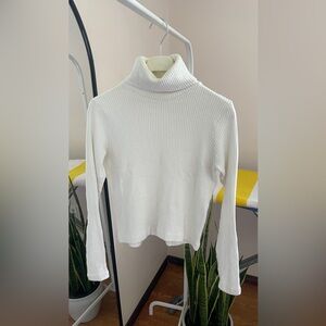 Club Monaco: Ribbed white turtle neck sweater